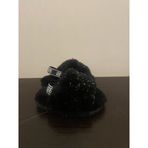 UGG Fluff Yeah Slide Black Toddler Size‎ 4-5